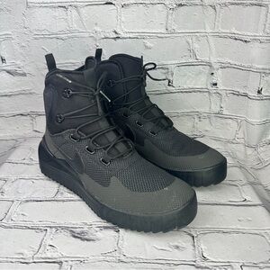 Nike Men's Air Wild Mid Triple Black Sneaker-Boot  Size 10.5